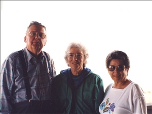 george and maxine bright and mom.jpg